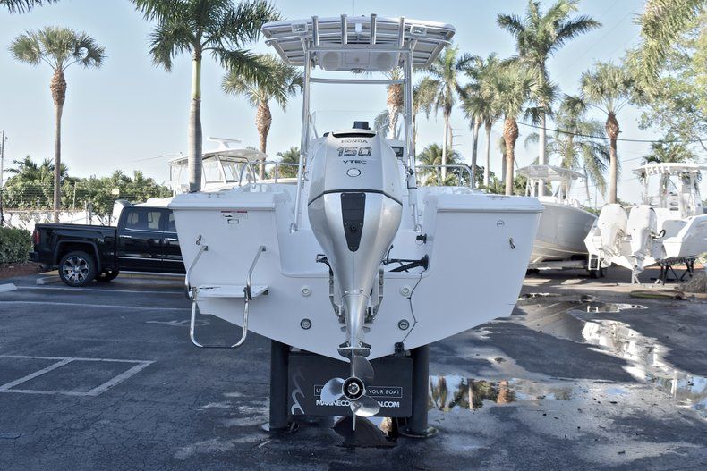 Thumbnail 6 for Used 2006 Pro-Line 21 Sport boat for sale in West Palm Beach, FL