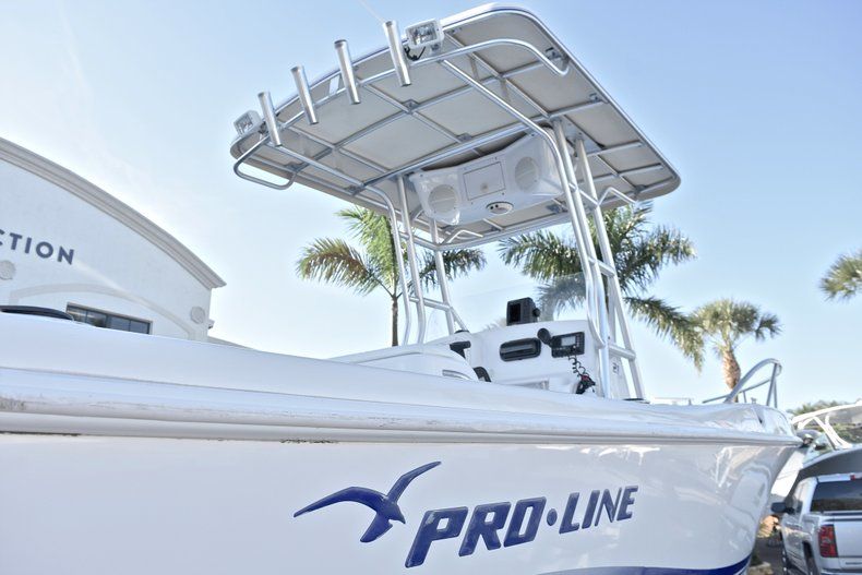Thumbnail 8 for Used 2006 Pro-Line 21 Sport boat for sale in West Palm Beach, FL
