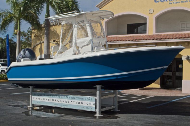 Thumbnail 1 for Used 2009 Sea Hunt 207 Triton boat for sale in West Palm Beach, FL