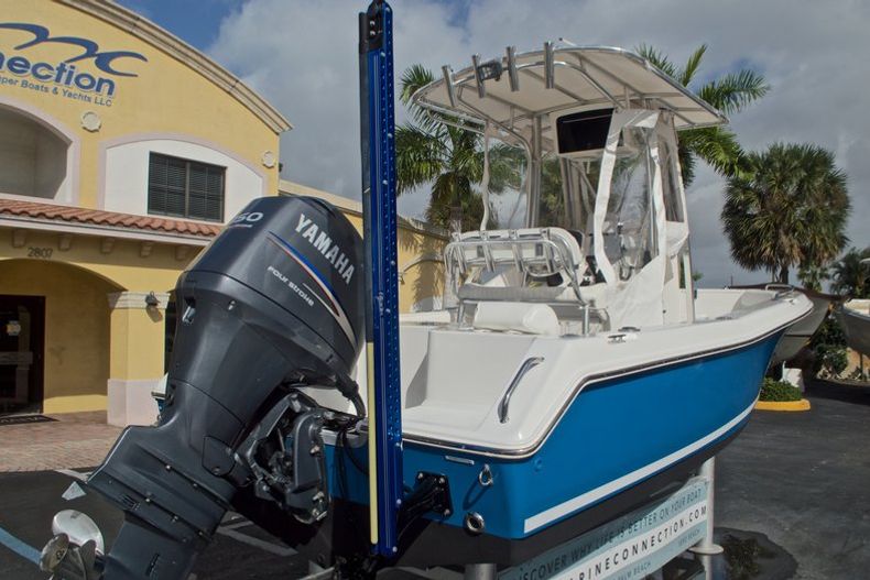 Thumbnail 12 for Used 2009 Sea Hunt 207 Triton boat for sale in West Palm Beach, FL