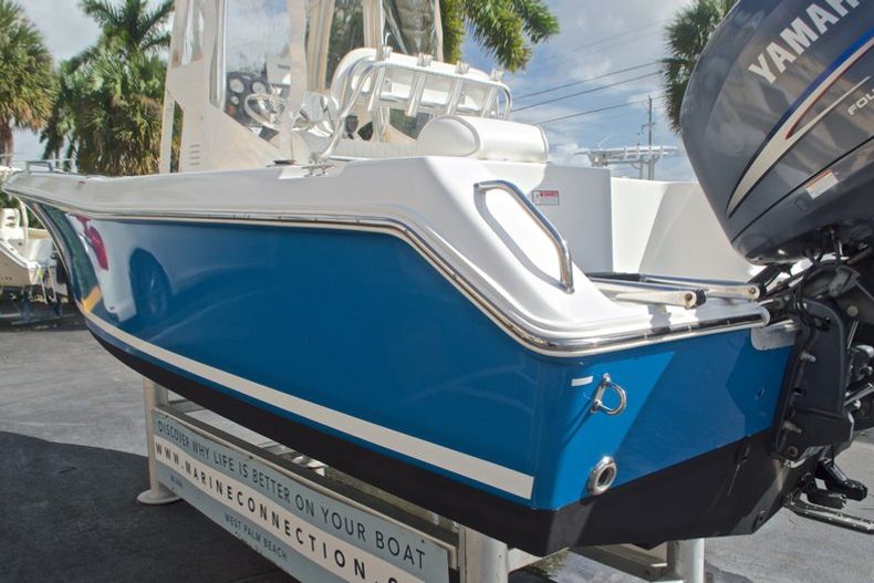 Thumbnail 8 for Used 2009 Sea Hunt 207 Triton boat for sale in West Palm Beach, FL