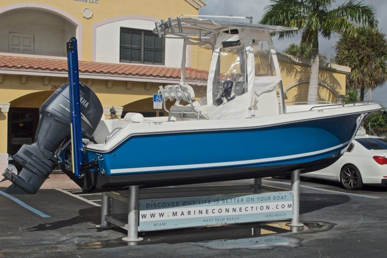 Thumbnail 9 for Used 2009 Sea Hunt 207 Triton boat for sale in West Palm Beach, FL