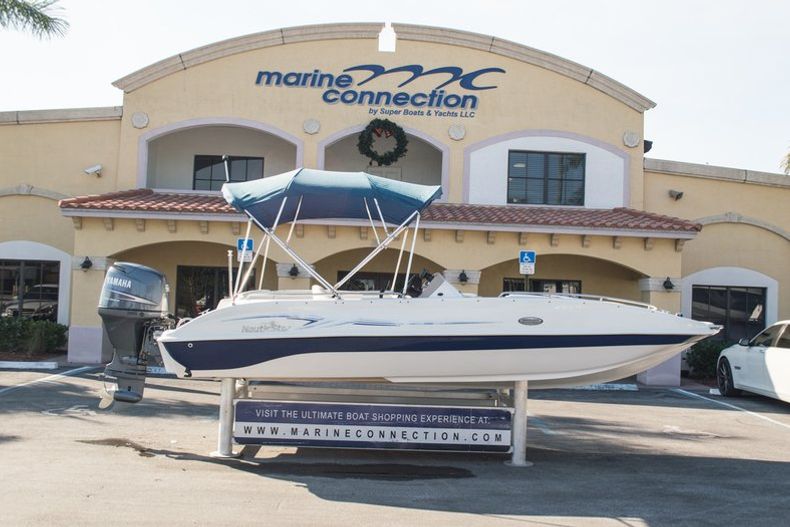 Used 2007 NauticStar 200SC Sport Deck boat for sale in West Palm Beach, FL