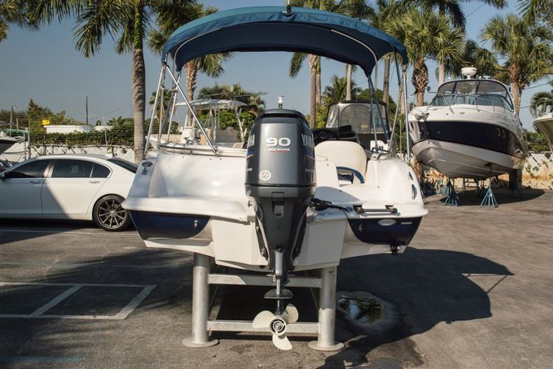 Thumbnail 6 for Used 2007 NauticStar 200SC Sport Deck boat for sale in West Palm Beach, FL