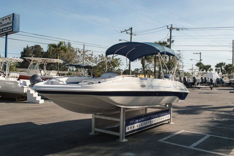 Thumbnail 2 for Used 2007 NauticStar 200SC Sport Deck boat for sale in West Palm Beach, FL