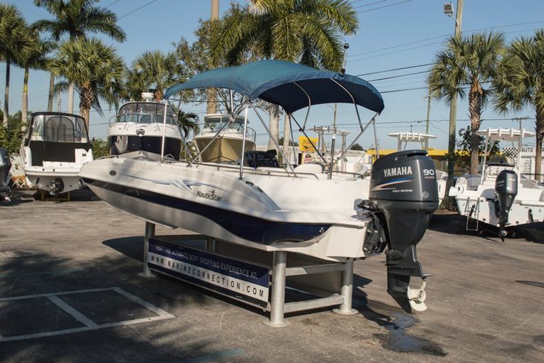 Thumbnail 4 for Used 2007 NauticStar 200SC Sport Deck boat for sale in West Palm Beach, FL