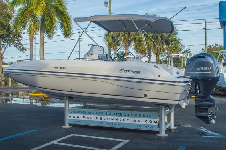 Thumbnail 5 for New 2016 Hurricane CC211 Center Consle boat for sale in West Palm Beach, FL