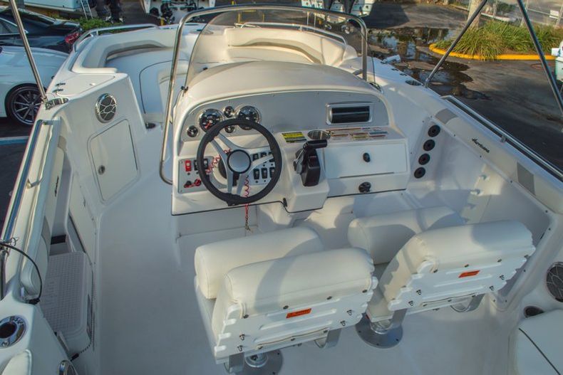 Thumbnail 11 for New 2016 Hurricane CC211 Center Consle boat for sale in West Palm Beach, FL