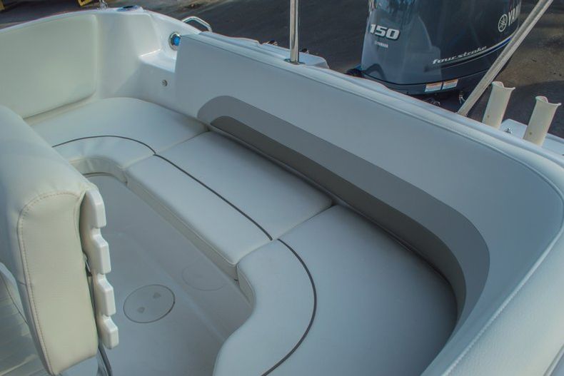 Thumbnail 13 for New 2016 Hurricane CC211 Center Consle boat for sale in West Palm Beach, FL