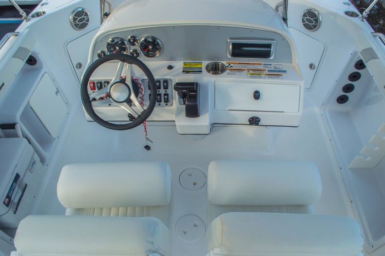 Thumbnail 21 for New 2016 Hurricane CC211 Center Consle boat for sale in West Palm Beach, FL