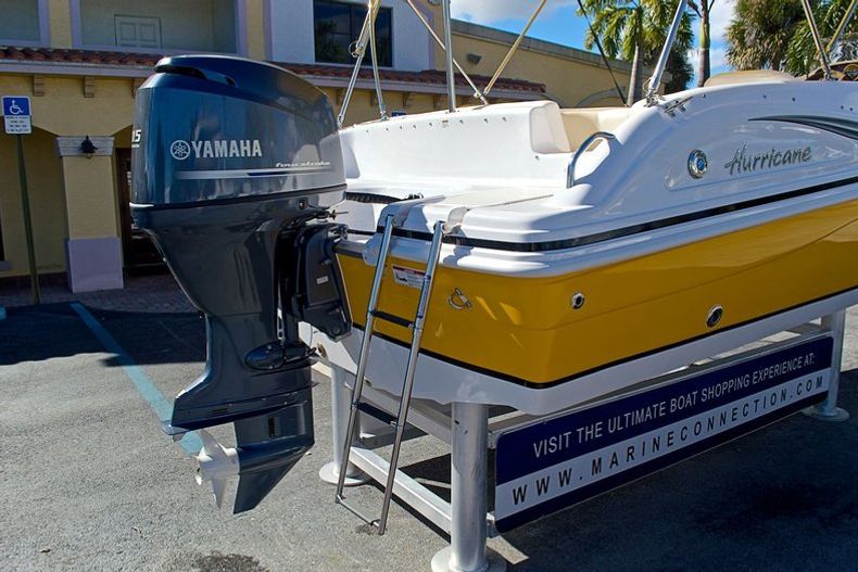 Thumbnail 17 for New 2013 Hurricane SunDeck Sport SS 188 OB boat for sale in West Palm Beach, FL