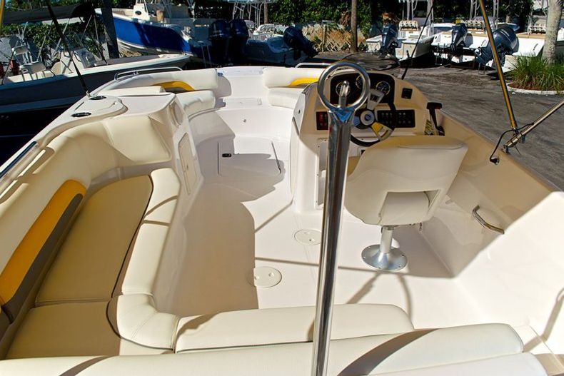 Thumbnail 24 for New 2013 Hurricane SunDeck Sport SS 188 OB boat for sale in West Palm Beach, FL