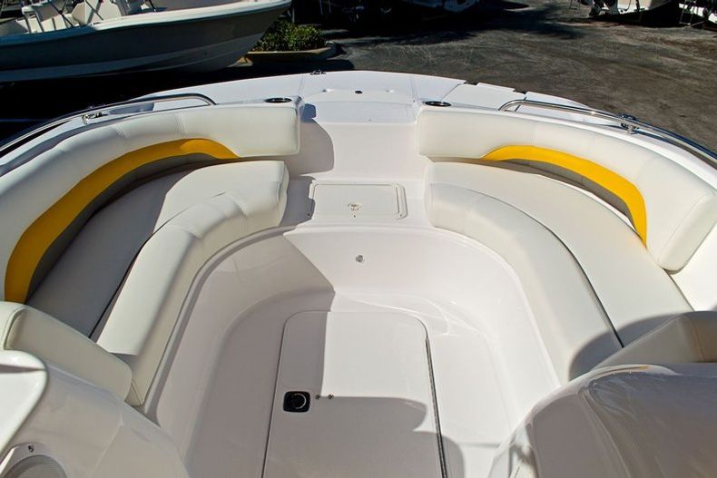 Thumbnail 34 for New 2013 Hurricane SunDeck Sport SS 188 OB boat for sale in West Palm Beach, FL