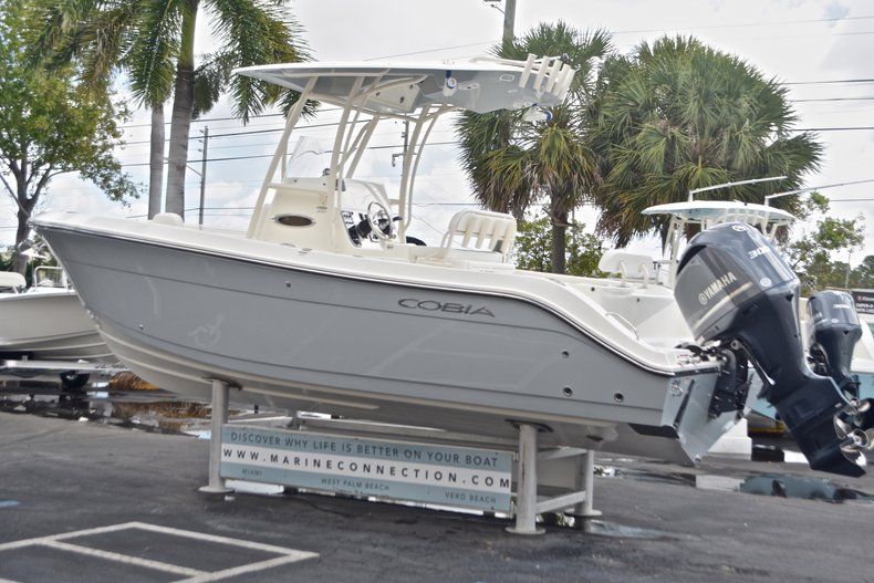 Thumbnail 7 for New 2017 Cobia 237 Center Console boat for sale in West Palm Beach, FL