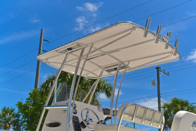 Thumbnail 11 for New 2013 Cobia 217 Center Console boat for sale in West Palm Beach, FL