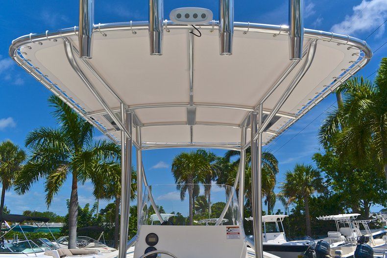 Thumbnail 22 for New 2013 Cobia 217 Center Console boat for sale in West Palm Beach, FL