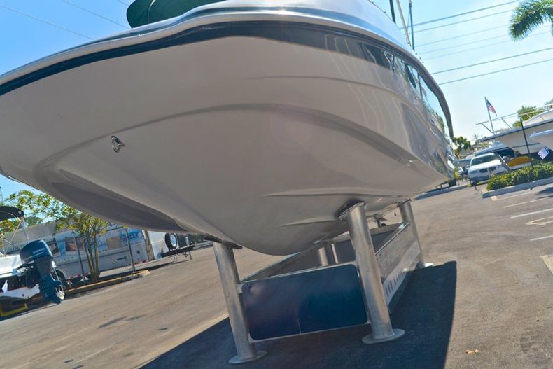 Thumbnail 4 for Used 2000 Tahoe 220 Deck Boat boat for sale in West Palm Beach, FL