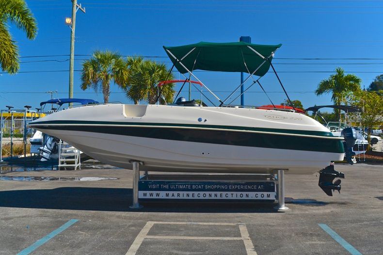 Thumbnail 6 for Used 2000 Tahoe 220 Deck Boat boat for sale in West Palm Beach, FL