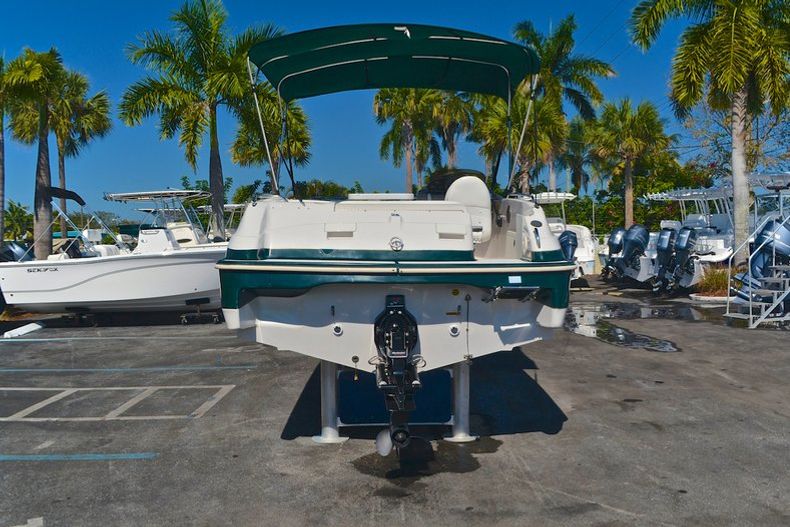 Thumbnail 8 for Used 2000 Tahoe 220 Deck Boat boat for sale in West Palm Beach, FL