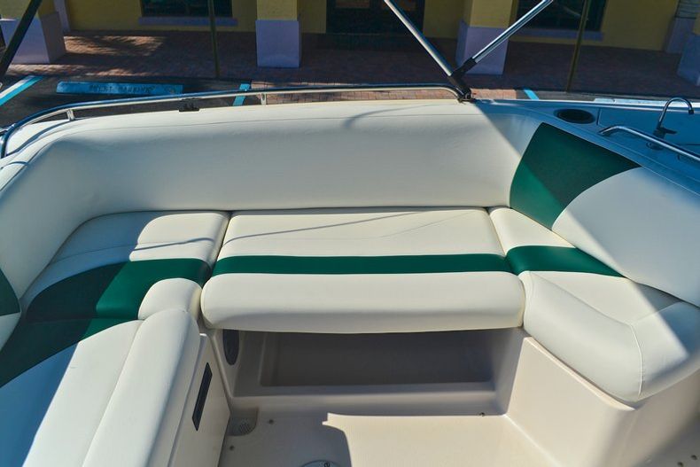 Thumbnail 37 for Used 2000 Tahoe 220 Deck Boat boat for sale in West Palm Beach, FL