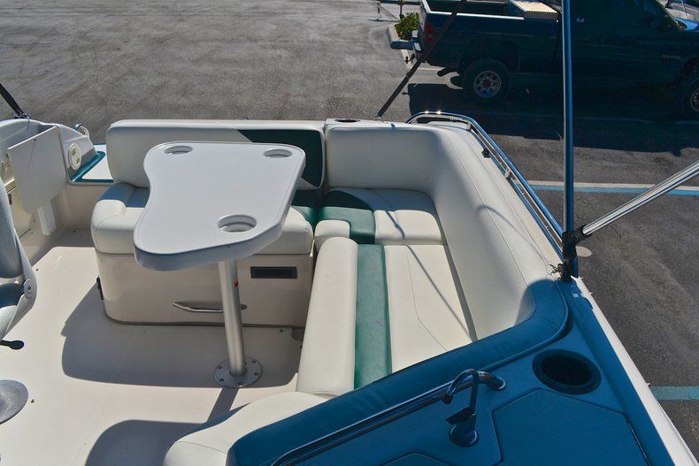 Thumbnail 31 for Used 2000 Tahoe 220 Deck Boat boat for sale in West Palm Beach, FL
