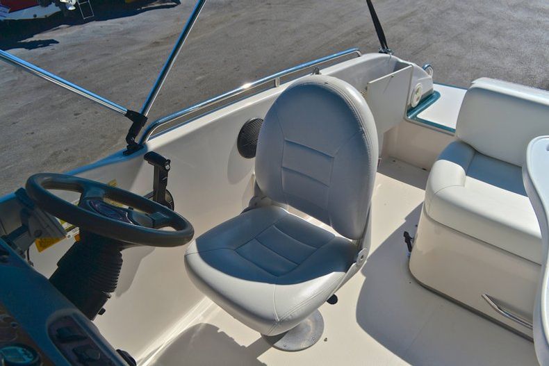Thumbnail 46 for Used 2000 Tahoe 220 Deck Boat boat for sale in West Palm Beach, FL