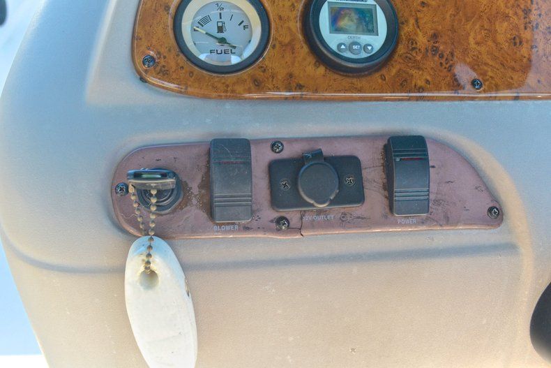 Thumbnail 55 for Used 2000 Tahoe 220 Deck Boat boat for sale in West Palm Beach, FL