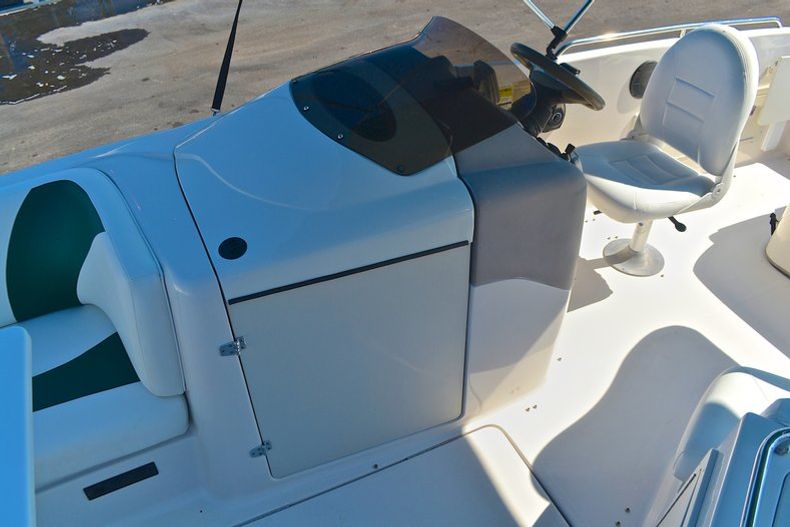 Thumbnail 59 for Used 2000 Tahoe 220 Deck Boat boat for sale in West Palm Beach, FL