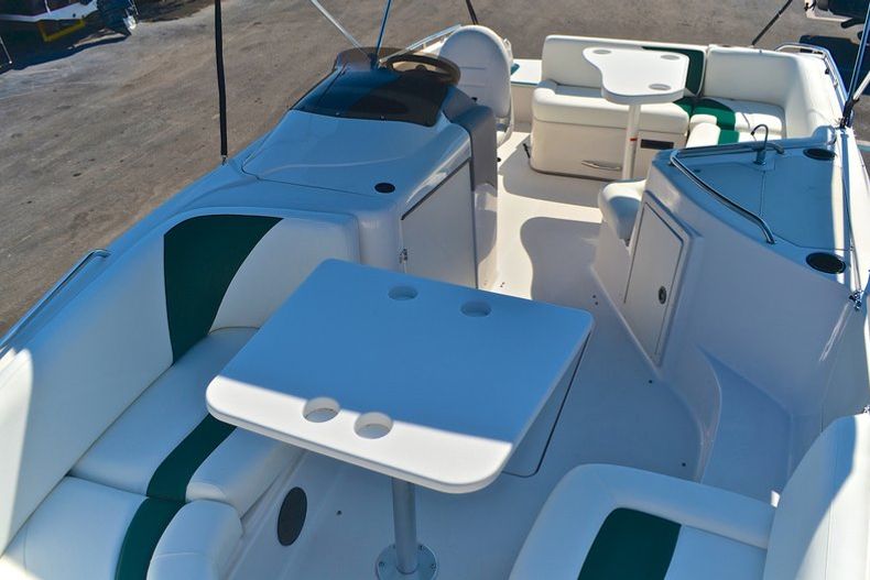 Thumbnail 73 for Used 2000 Tahoe 220 Deck Boat boat for sale in West Palm Beach, FL