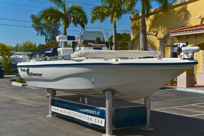 Thumbnail 1 for Used 2002 Mako Fishmaster 1900 CC Travis Edition boat for sale in West Palm Beach, FL