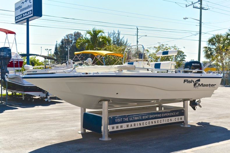 Thumbnail 3 for Used 2002 Mako Fishmaster 1900 CC Travis Edition boat for sale in West Palm Beach, FL