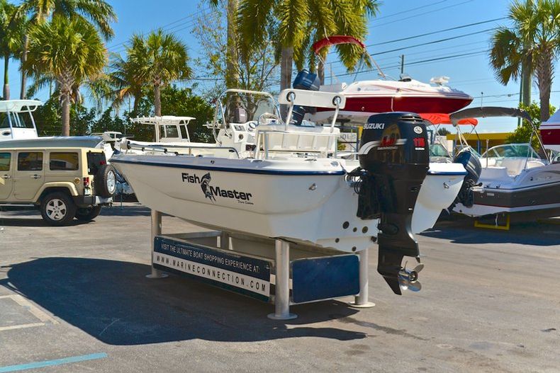 Thumbnail 5 for Used 2002 Mako Fishmaster 1900 CC Travis Edition boat for sale in West Palm Beach, FL