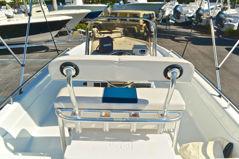 Thumbnail 28 for Used 2002 Mako Fishmaster 1900 CC Travis Edition boat for sale in West Palm Beach, FL