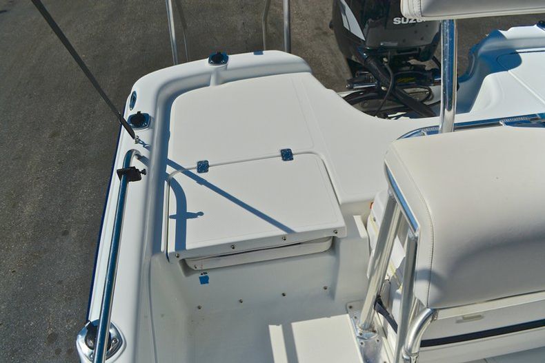 Thumbnail 29 for Used 2002 Mako Fishmaster 1900 CC Travis Edition boat for sale in West Palm Beach, FL