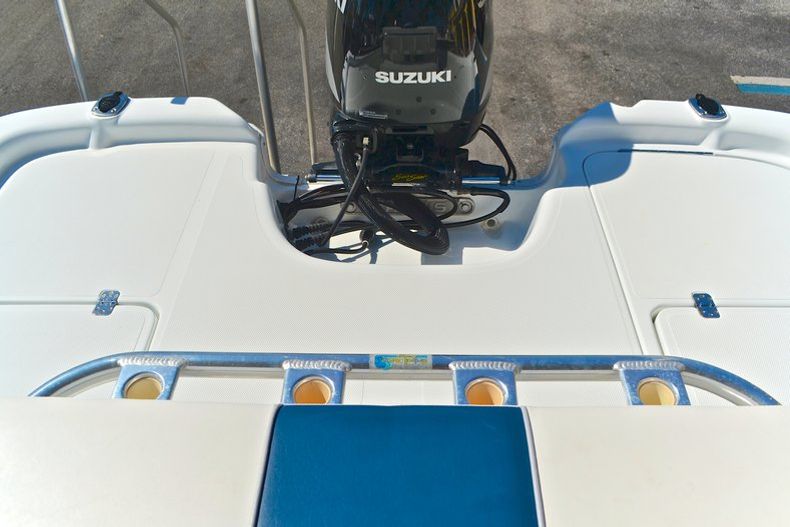 Thumbnail 31 for Used 2002 Mako Fishmaster 1900 CC Travis Edition boat for sale in West Palm Beach, FL