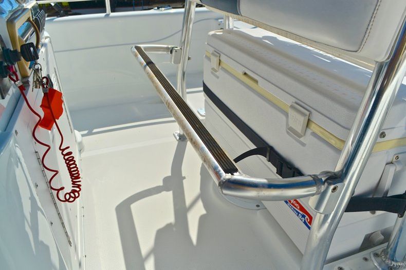 Thumbnail 43 for Used 2002 Mako Fishmaster 1900 CC Travis Edition boat for sale in West Palm Beach, FL