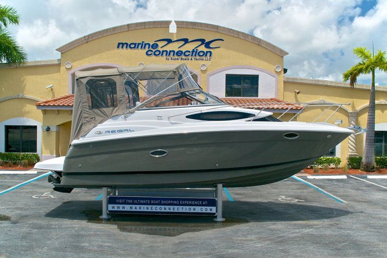 Thumbnail 8 for Used 2009 Regal 2565 Window Express boat for sale in West Palm Beach, FL