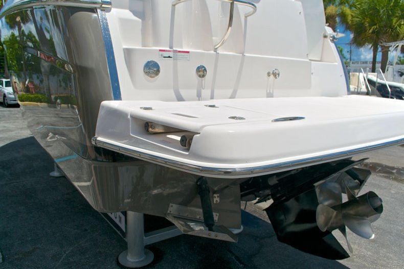 Thumbnail 27 for Used 2009 Regal 2565 Window Express boat for sale in West Palm Beach, FL