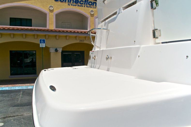 Thumbnail 19 for Used 2009 Regal 2565 Window Express boat for sale in West Palm Beach, FL