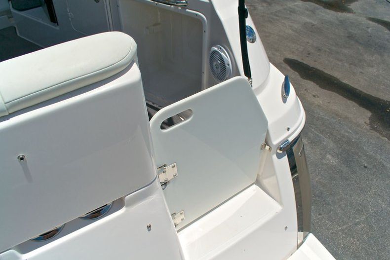 Thumbnail 36 for Used 2009 Regal 2565 Window Express boat for sale in West Palm Beach, FL