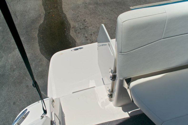 Thumbnail 37 for Used 2009 Regal 2565 Window Express boat for sale in West Palm Beach, FL