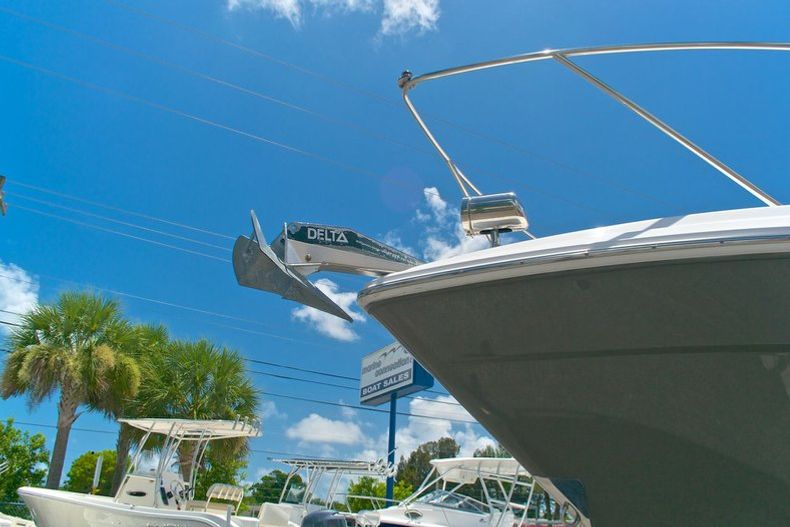 Thumbnail 31 for Used 2009 Regal 2565 Window Express boat for sale in West Palm Beach, FL