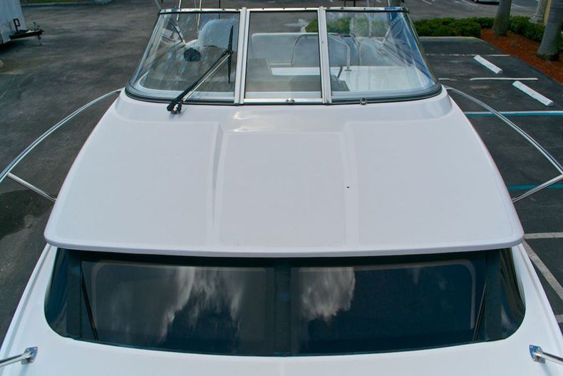 Thumbnail 96 for Used 2009 Regal 2565 Window Express boat for sale in West Palm Beach, FL