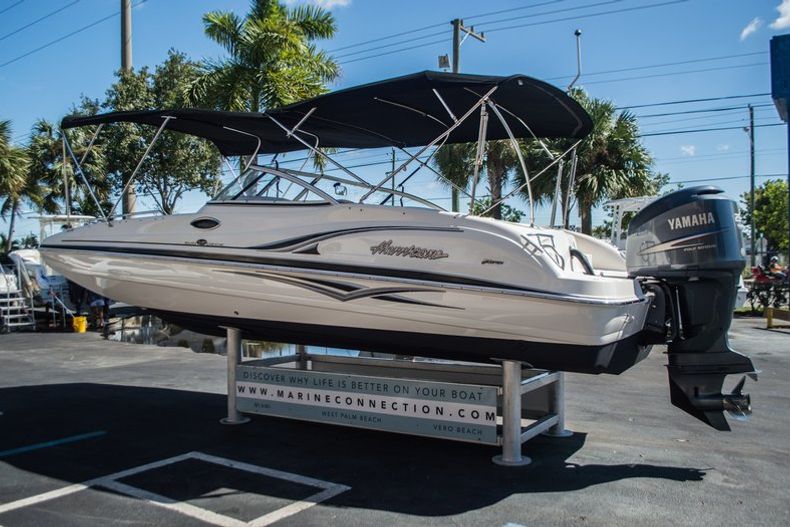 Thumbnail 5 for Used 2006 Hurricane SunDeck SD 237 OB boat for sale in West Palm Beach, FL