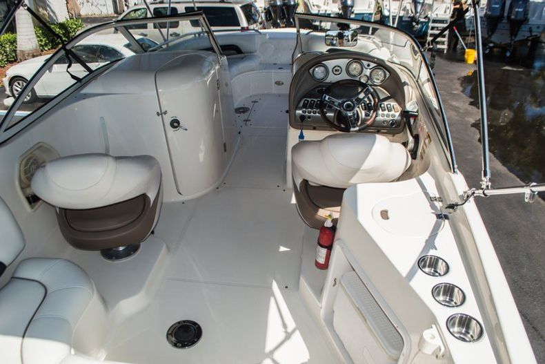 Thumbnail 9 for Used 2006 Hurricane SunDeck SD 237 OB boat for sale in West Palm Beach, FL