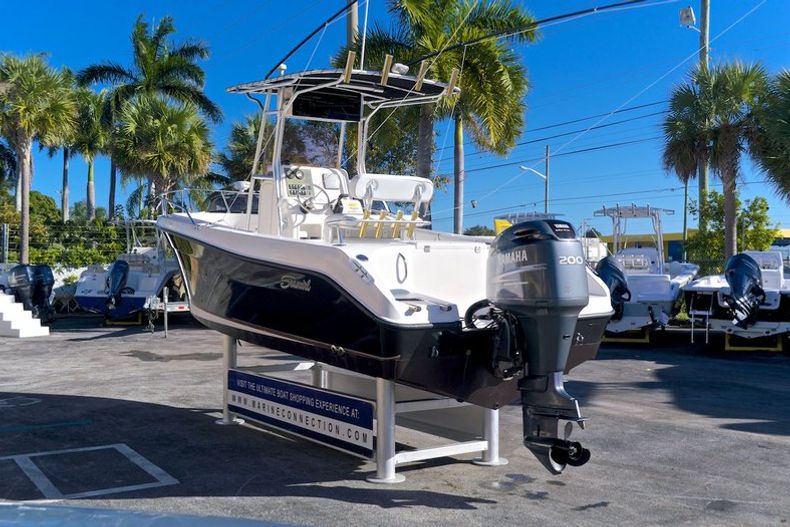 Thumbnail 5 for Used 2007 Seaswirl 2101 Striper Center Console boat for sale in West Palm Beach, FL