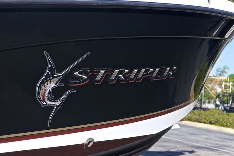 Thumbnail 10 for Used 2007 Seaswirl 2101 Striper Center Console boat for sale in West Palm Beach, FL
