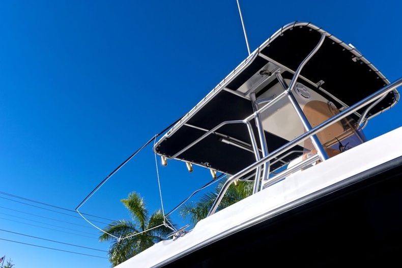 Thumbnail 12 for Used 2007 Seaswirl 2101 Striper Center Console boat for sale in West Palm Beach, FL