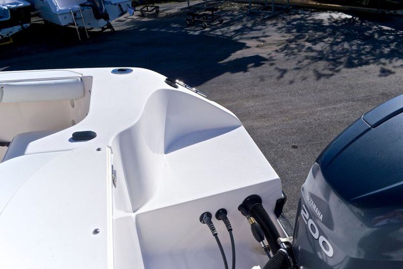 Thumbnail 26 for Used 2007 Seaswirl 2101 Striper Center Console boat for sale in West Palm Beach, FL