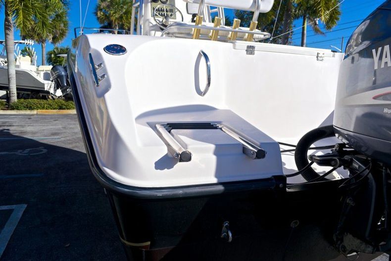 Thumbnail 23 for Used 2007 Seaswirl 2101 Striper Center Console boat for sale in West Palm Beach, FL